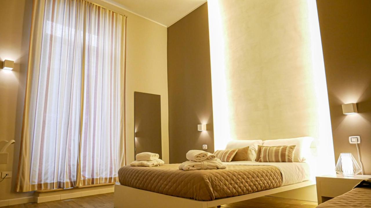 La Banchina Holiday Rooms Trani Exterior photo