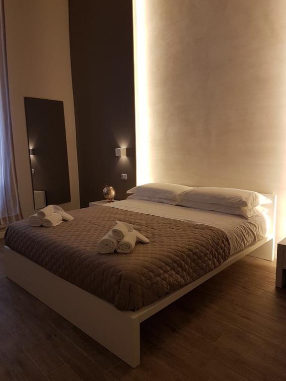 La Banchina Holiday Rooms Trani Exterior photo